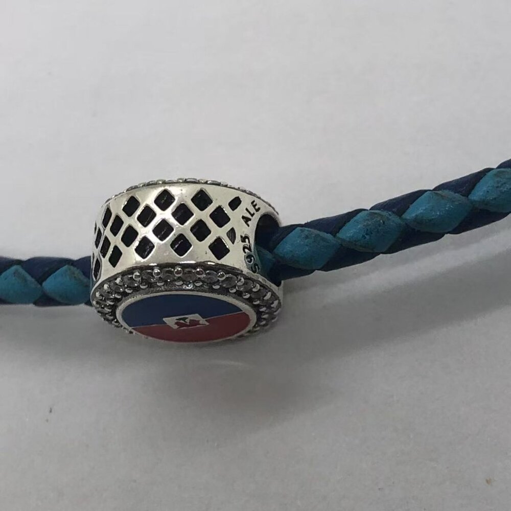 ✨✨Pandora Flag of Haiti Bead charm/  The Haitian flag charm - Picture 3 of 4
